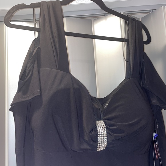 Plus Size Prom Dress Cold Shoulder NWT✅ - Picture 4 of 5